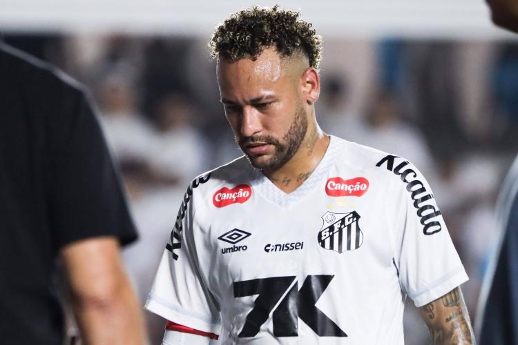 马卡：内马尔康复取得巨大进展，目前已经可以在球场进行慢跑训练